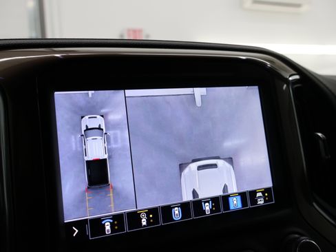 Used 2021 Chevrolet Silverado 2500 High Country w/ Z71 Off-Road Package image 18