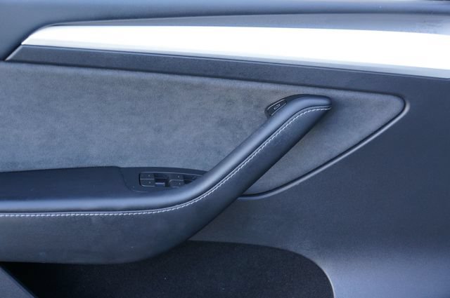 Used 2023 Tesla Model Y Performance AWD/4WD image 21
