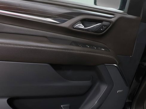 Used 2023 GMC Yukon XL Denali image 25