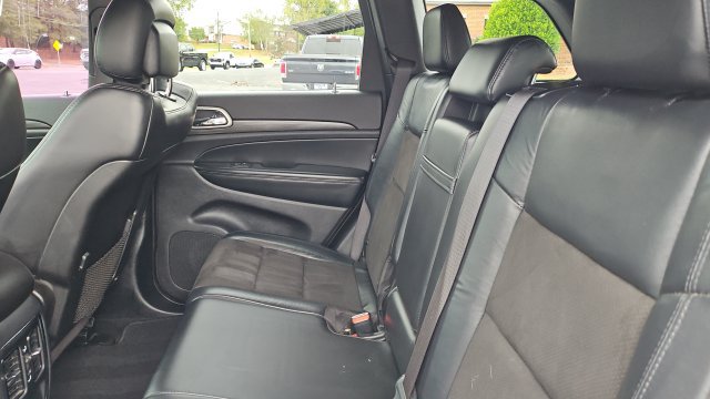 Used 2020 Jeep Grand Cherokee Laredo RWD image 6