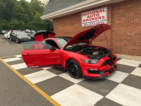 Used 2017 Ford Mustang Shelby GT350 RWD image 38