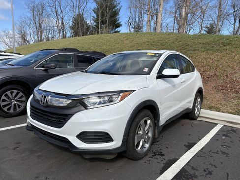 Used 2021 Honda HR-V LX image 3