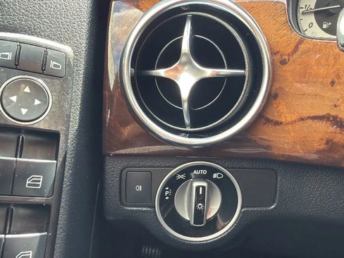 Used 2013 Mercedes-Benz GLK 350 4MATIC image 12