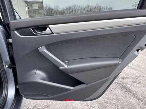 Used 2020 Volkswagen Passat 2.0T S image 25