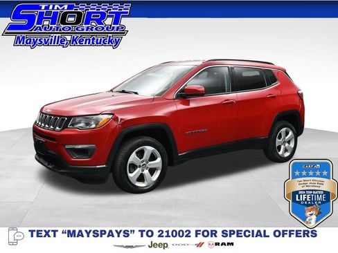 Used 2019 Jeep Compass Latitude w/ Cold Weather Group AWD/4WD image 1