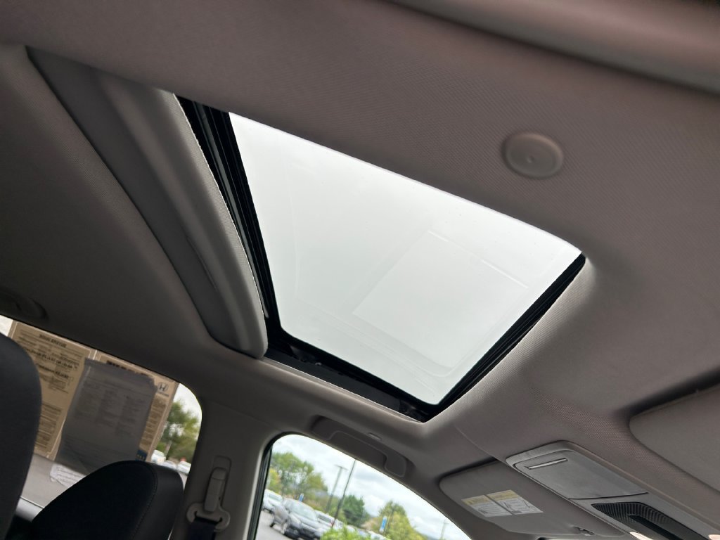 Used 2024 Honda CR-V EX image 17