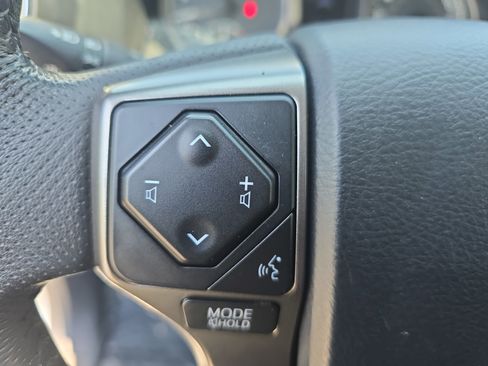 Used 2019 Toyota Tacoma SR5 RWD image 16