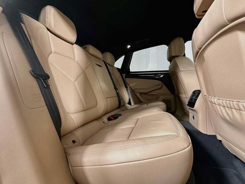 Certified 2026 Porsche Macan S AWD/4WD image 27