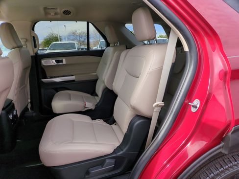 Used 2022 Ford Explorer Limited w/ Limited Technology Package image 27