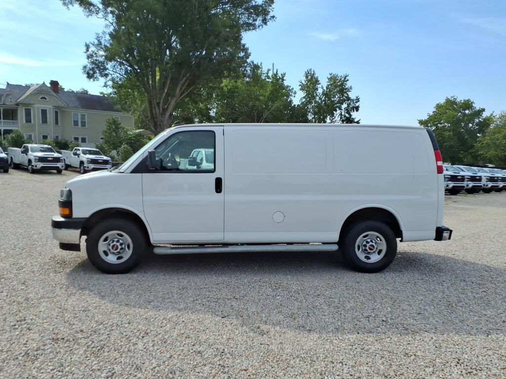 Used 2024 GMC Savana 2500 w/ Driver Convenience Package RWD image 9