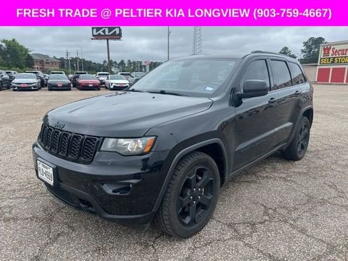 Used 2019 Jeep Grand Cherokee Laredo RWD image 1