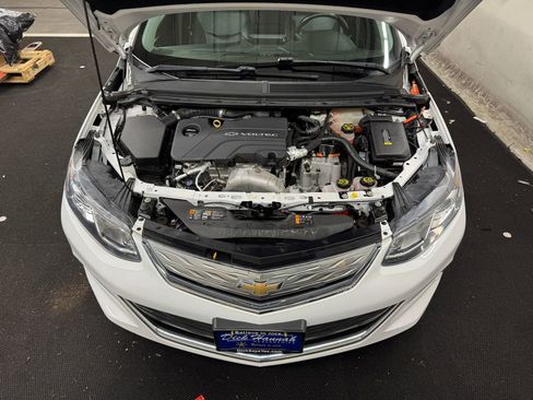 Used 2018 Chevrolet Volt LT w/ LT Driver Confidence Package image 11