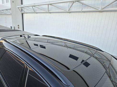 Used 2022 Bentley Bentayga image 9