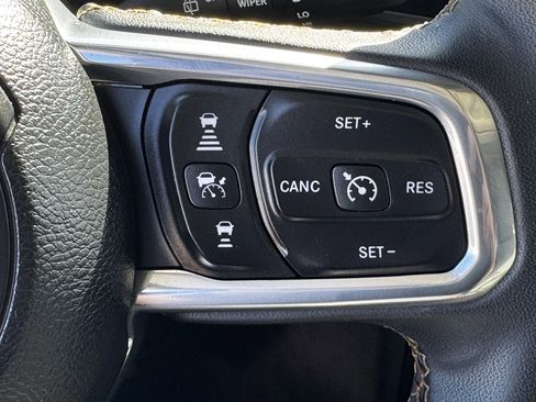 Used 2024 Jeep Wrangler Sahara image 20