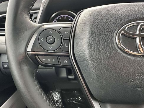 Used 2024 Toyota Camry SE image 12