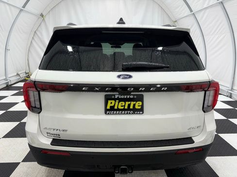 New 2026 Ford Explorer Active image 3
