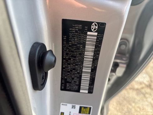 Used 2025 Toyota Corolla LE image 27