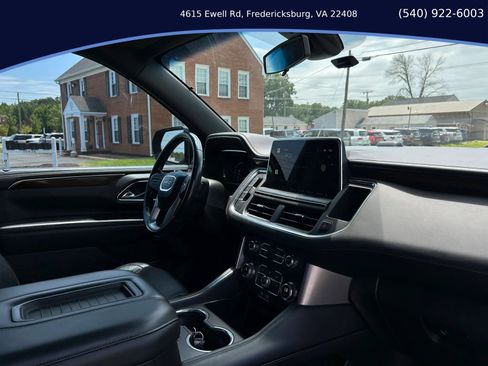 Used 2022 GMC Yukon XL SLE w/ Gmc Pro Safety Plus Package AWD/4WD image 18