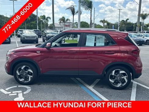 Used 2023 Hyundai Venue Limited w/ Cargo Package FWD image 10