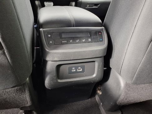 Used 2022 Nissan Pathfinder SV image 8