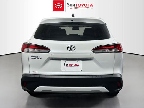 Used 2025 Toyota Corolla Cross L image 5