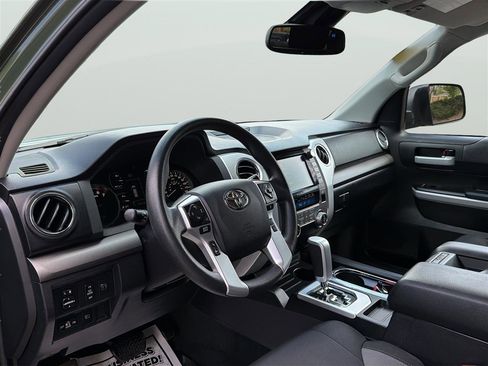 Used 2021 Toyota Tundra SR5 w/ TRD Off-Road Package AWD/4WD image 11