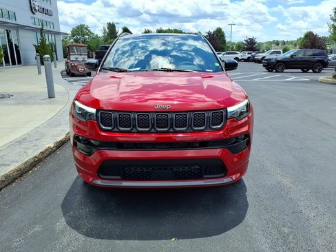 Used 2023 Jeep Compass High Altitude AWD/4WD image 3