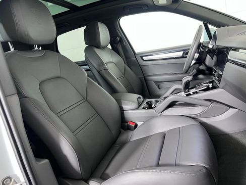 Certified 2023 Porsche Cayenne Platinum Edition AWD/4WD image 20