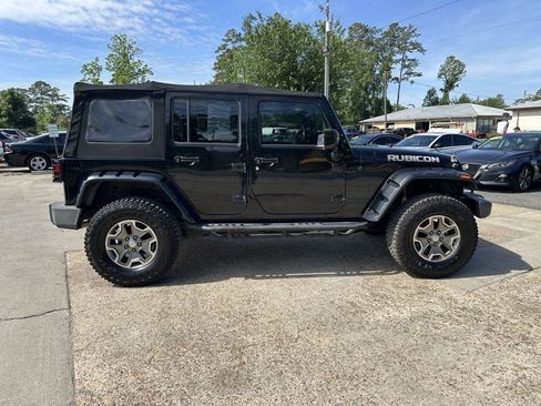 Used 2014 Jeep Wrangler Unlimited Rubicon AWD/4WD image 4
