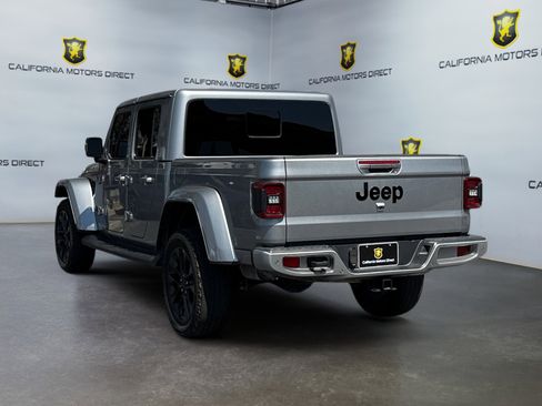 Used 2021 Jeep Gladiator Overland image 3