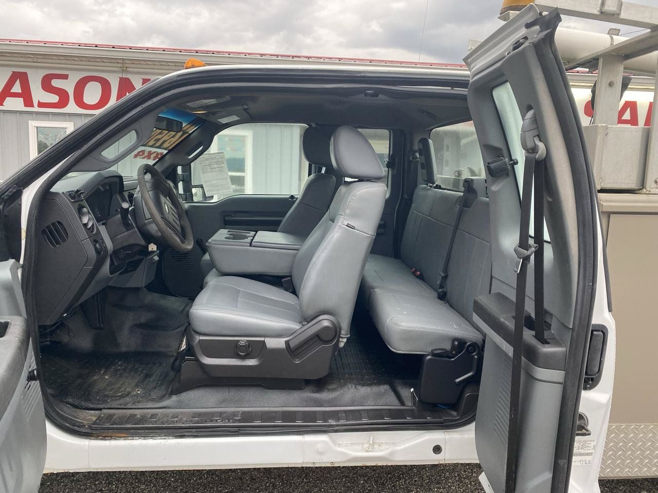 Used 2011 Ford F350 XL w/ Snow Plow Prep Pkg AWD/4WD image 9