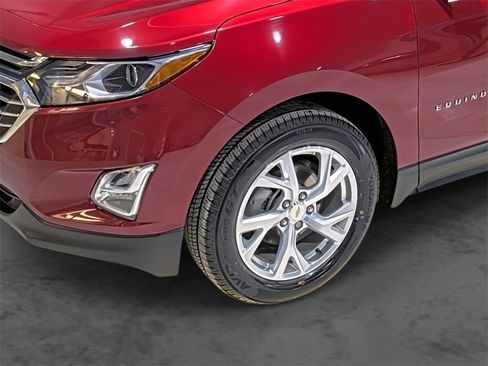 Used 2021 Chevrolet Equinox Premier image 7