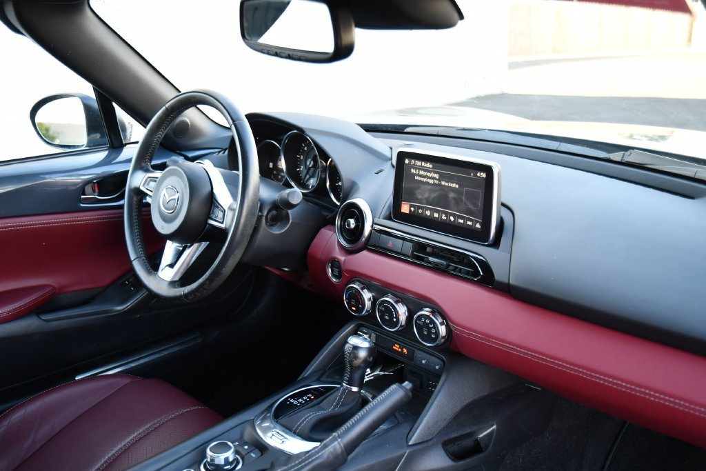 Used 2020 MAZDA MX-5 Miata RF Grand Touring RWD image 30