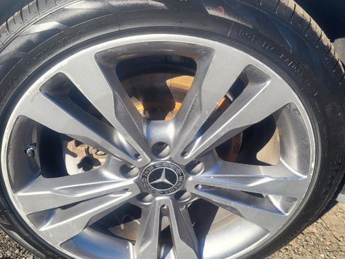 Used 2017 Mercedes-Benz C 300 4MATIC Sedan image 38