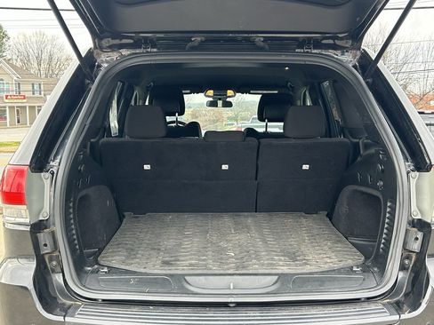 Used 2018 Jeep Grand Cherokee Laredo image 8