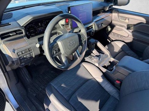 Used 2024 Toyota Tacoma TRD Off-Road w/ TRD Off Road Premium Package AWD/4WD image 10