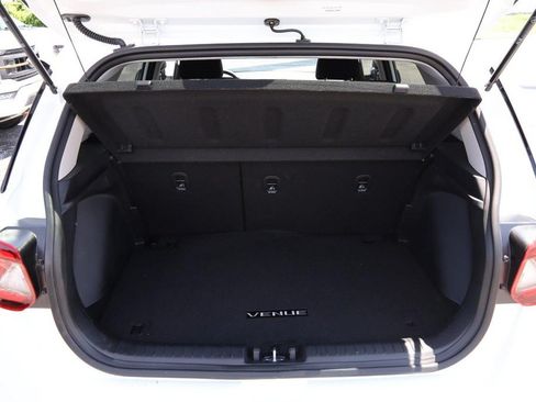 Used 2026 Hyundai Venue SEL FWD image 7