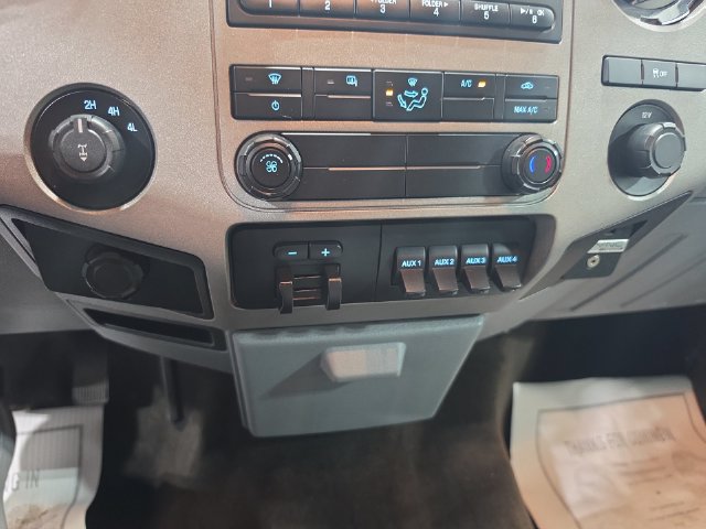 Used 2013 Ford F350 XLT w/ XLT Premium Pkg AWD/4WD image 14