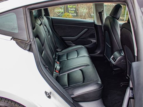 Used 2020 Tesla Model 3 Standard Range Plus image 18