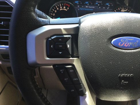 Used 2015 Ford F150 Lariat AWD/4WD image 15