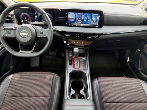 Used 2026 Nissan Kicks SR FWD image 21