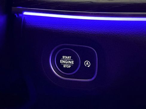 Used 2020 Mercedes-Benz GLE 350 4MATIC w/ Premium Package image 38