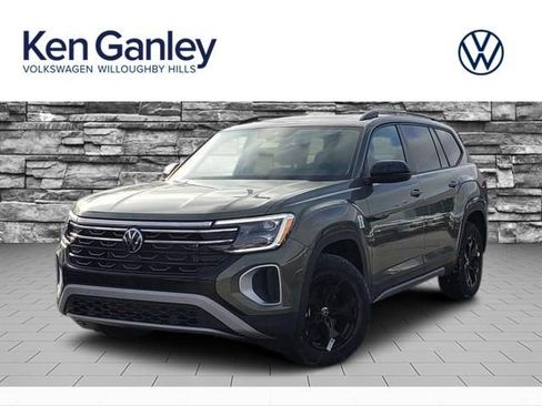 New 2026 Volkswagen Atlas Peak Edition image 1