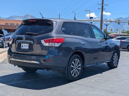 Used 2014 Nissan Pathfinder S AWD/4WD image 4