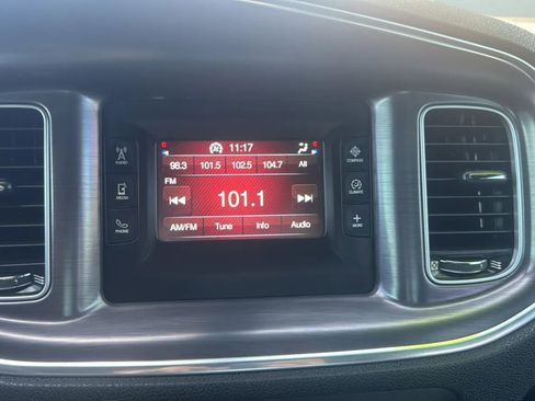 Used 2015 Dodge Charger SE RWD image 12