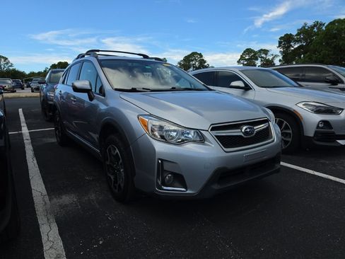 Used 2017 Subaru Crosstrek 2.0i Limited AWD/4WD image 3