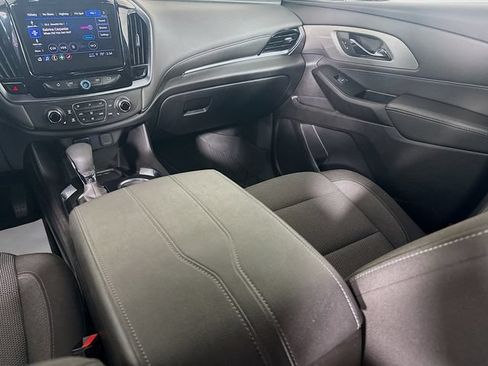 Used 2023 Chevrolet Traverse LT FWD image 26
