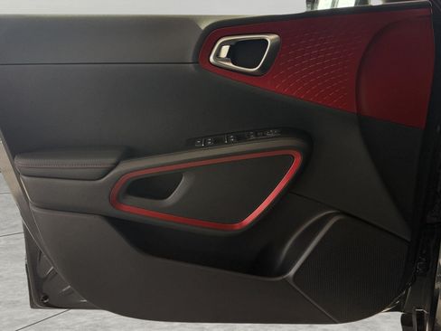 Used 2023 Kia Soul GT-Line FWD image 19