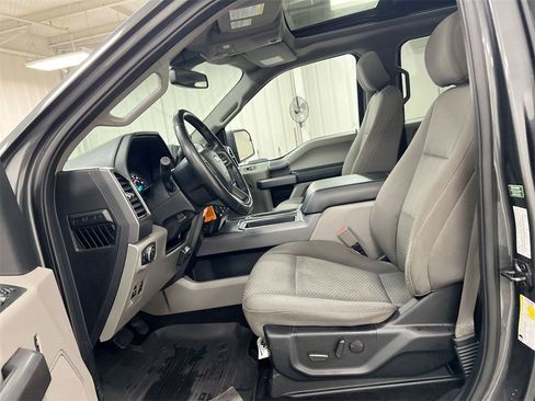 Used 2019 Ford F150 XLT w/ Equipment Group 302A Luxury image 21