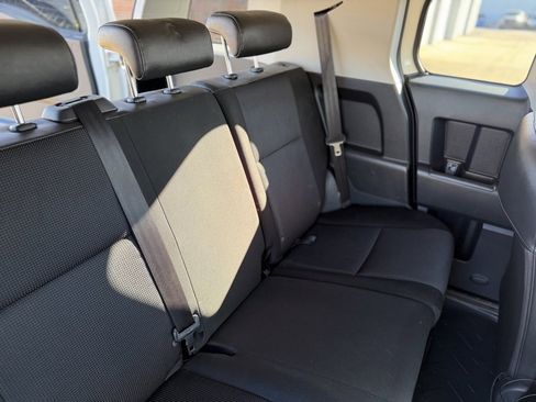 Used 2010 Toyota FJ Cruiser Base image 16